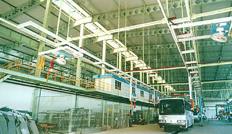 揚州客車制造總廠車聯(lián)合生產(chǎn)廠房內(nèi)景